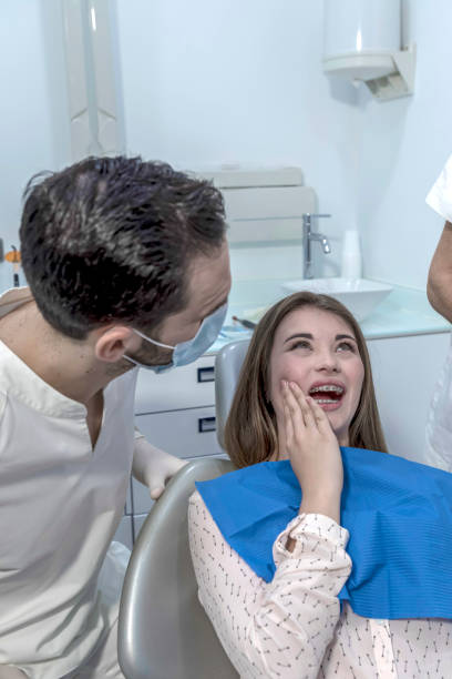 Best Weekend Emergency Dentist in Venersborg, WA